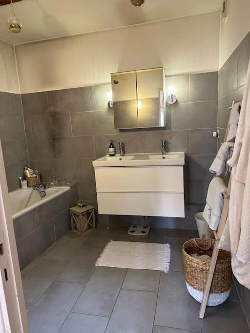 Appartement Carmes, Hypercentre Toulouse Luaran gambar